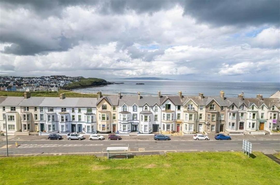 2 Dunluce Green - Portrush By The Sea Exterior photo